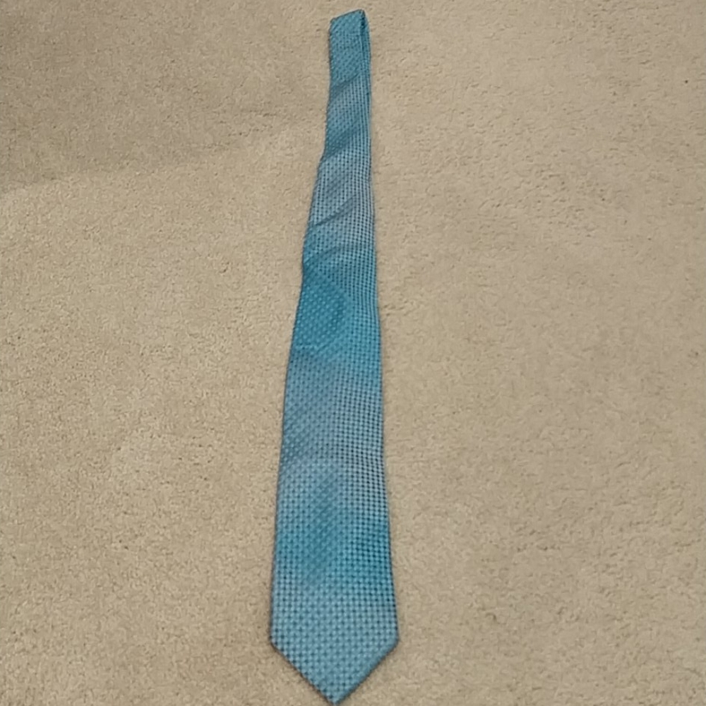Blue‎ ombre Stafford tie